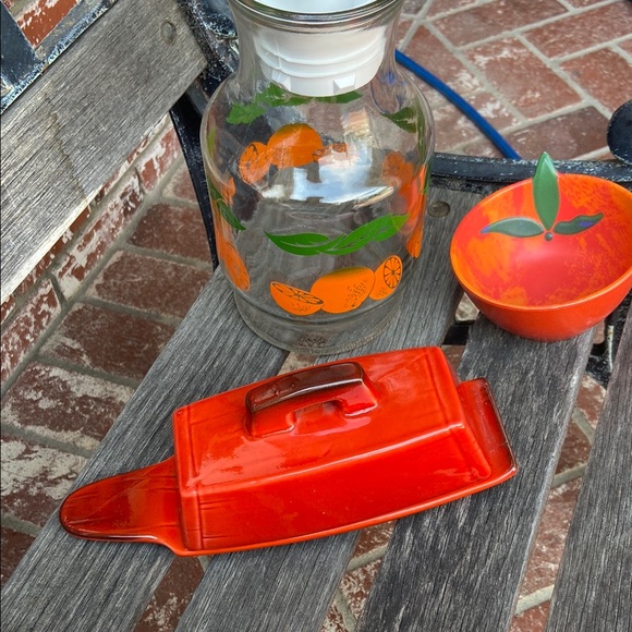 Metlox red rooster butter dish